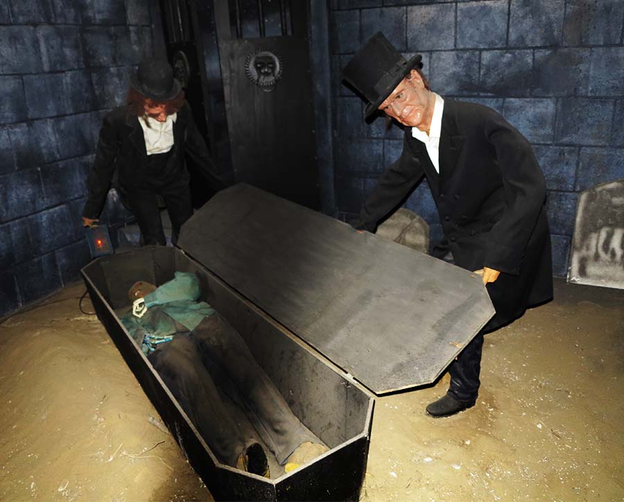 house of frankenstein wax museum