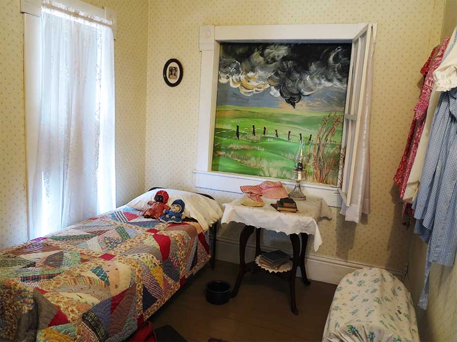 Wizard Of Oz Museum Liberal Ks Bedroom And Tornado